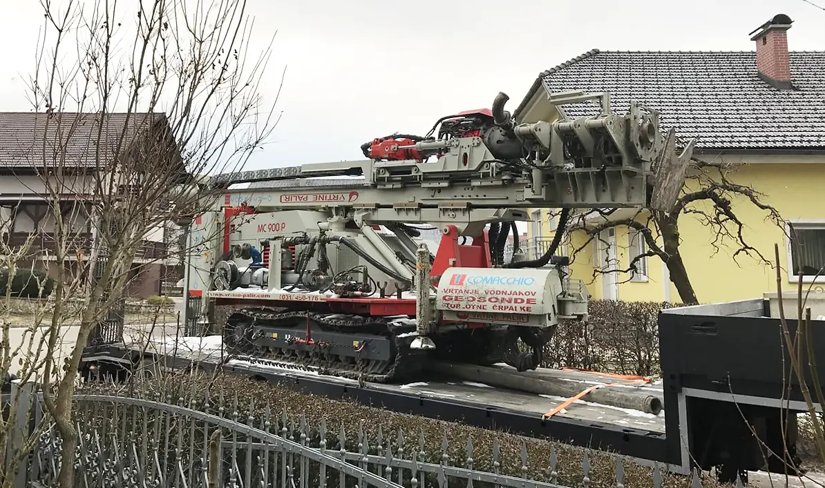 Sistem za ogrevanje z geosondo in toplotno črpalko v okolici Kamnika